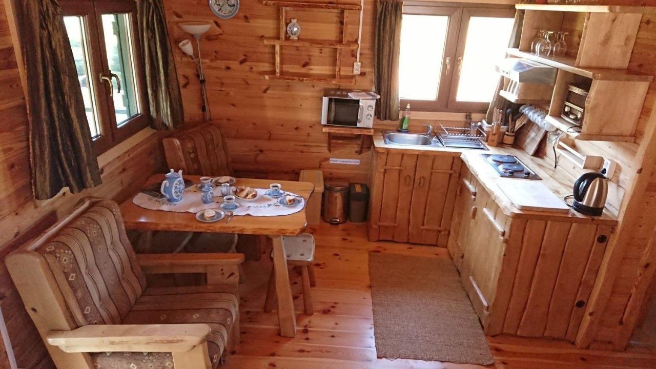 Villa Apartamentowe Domki Drewniane Colorado à Karwia Extérieur photo