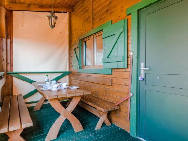 Villa Apartamentowe Domki Drewniane Colorado à Karwia Extérieur photo