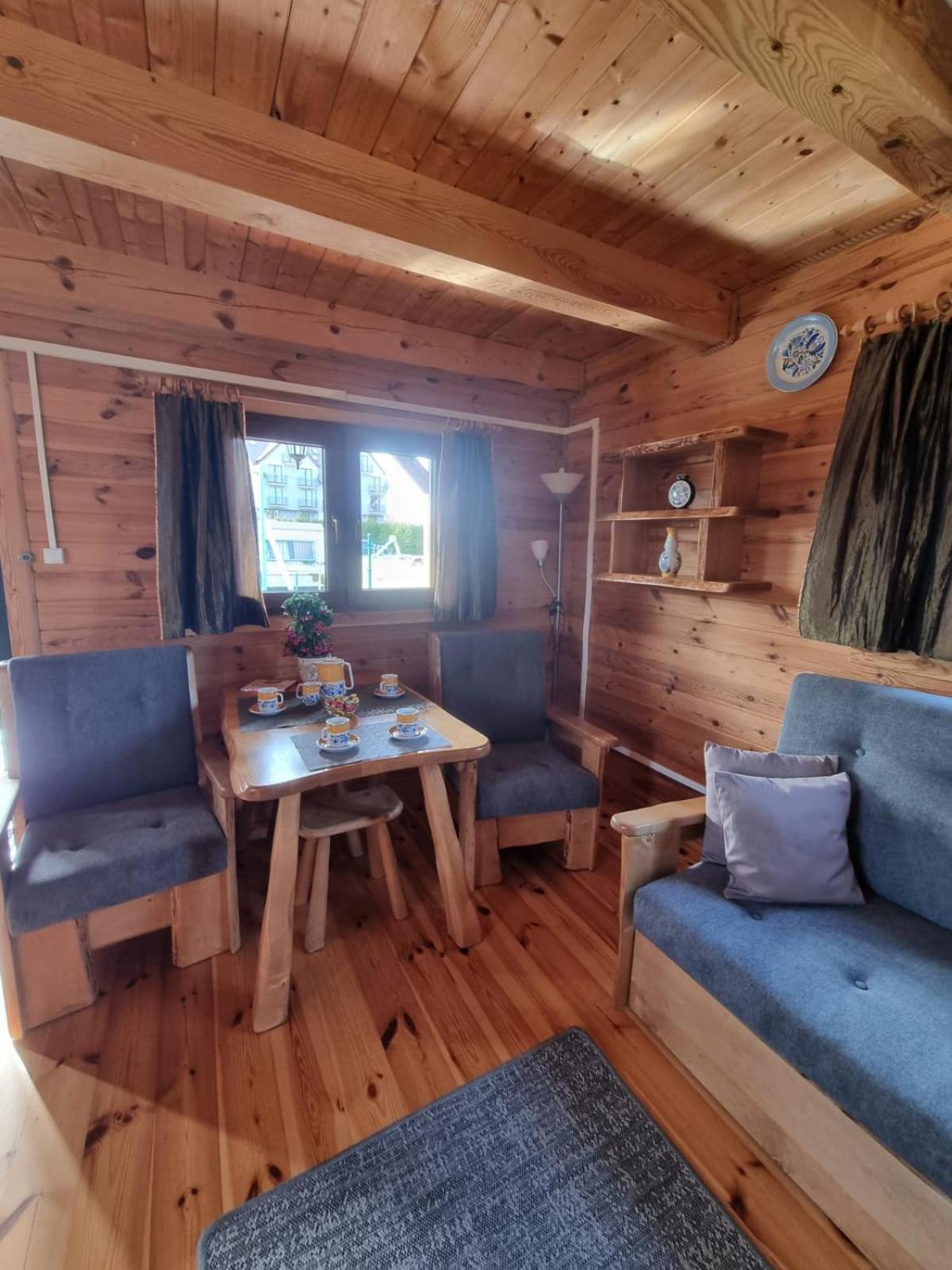 Villa Apartamentowe Domki Drewniane Colorado à Karwia Extérieur photo