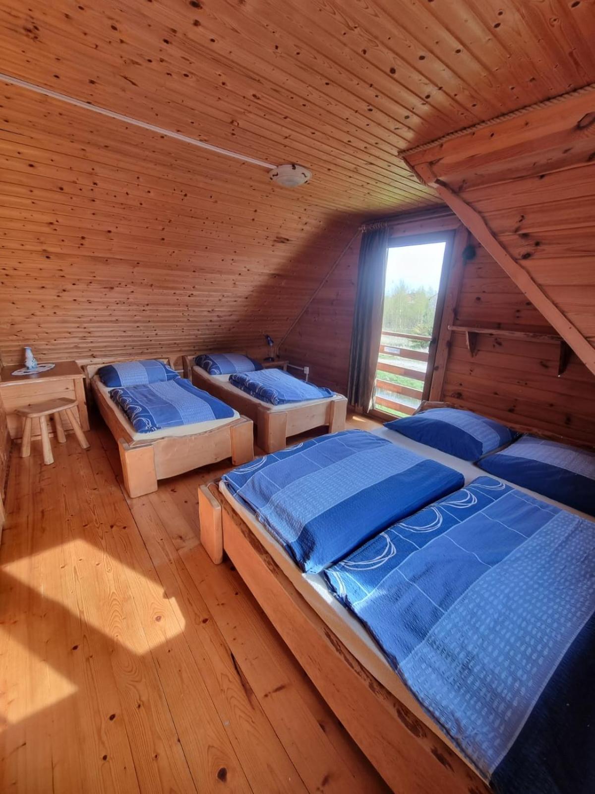 Villa Apartamentowe Domki Drewniane Colorado à Karwia Extérieur photo
